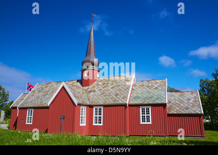 Pittoresque vieille eglise rouge in Flakstad sur les îles Lofoten, Norvège Banque D'Images