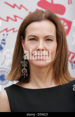 5 avril 2013 - Athènes, Grèce - actrice Carole Bouquet arrive pour le 14e Festival du Film Francophone à l'Institut Français d'Athènes. (Crédit Image : © Vafeiadakis ZUMAPRESS.com) Aristidis/ Banque D'Images