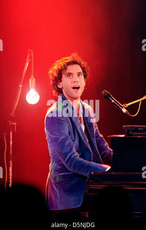 Toronto, Canada. 5 avril 2013. Auteur-compositeur-interprète britannique, Michael Holbrook Penniman, Jr., mieux connu sous le nom de Mika, effectue à l'Opera House à Toronto. (Us/N8N/Alamy Live News) Banque D'Images