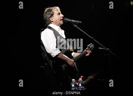 Trier, Allemagne. 5 avril 2013. La chanteuse irlandaise Chris de Burgh coups de son 'Live in Concert 2013' tour à l'arène à Trèves, Allemagne, 05 avril 2013. Photo : Thomas Frey/dpa/Alamy Live News Banque D'Images