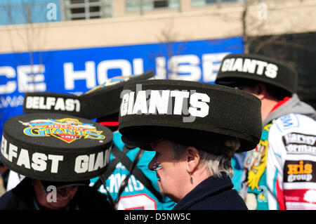 Nottingham, Royaume-Uni. 6e avril 2013. La rapide Solictors elite ligue de hockey sur glace play-offs commencent aujourd'hui au Centre National des glaces.Quatre équipes jouent aujourd'hui avec deux de dimanche dernier.Nottingham Panthers jouer Cardiff Devils première et plus tard Coventry Blaze prises sur Belfast Giants.L'événement annuel est maintenant dans sa 10 année. Crédit : Ian Francis / Alamy Live News Banque D'Images