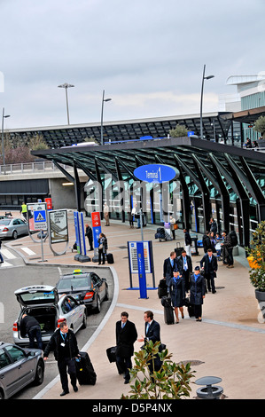 Le terminal 1 de l'aéroport international Saint-Exupéry Satolas Lyon France Banque D'Images