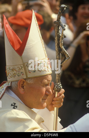 Le Pape Jean Paul II 1980 visite du pape à la France 1982. Wembley Arena HOMER SYKES Banque D'Images