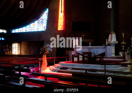 Notre Dame Auxiliatrice RC Church, Martin Green, West Midlands, England, UK Banque D'Images