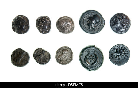 5 monnaies grecques antiques tetradrachme argent 5-4 siècle BCE représentant la tête d'Athéna Banque D'Images