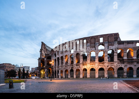 Colisée à Rome, Italie tôt le matin Banque D'Images