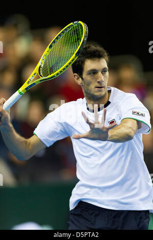 Coventry, Royaume-Uni. 7 avril, 2013. La société britannique James Ward qui joue contre la Russie Dmitry Tursunov au cours de l'Euro/Groupe I de la zone Afrique Coupe Davis entre la Grande Bretagne et de la Russie de la Ricoh Arena. Banque D'Images