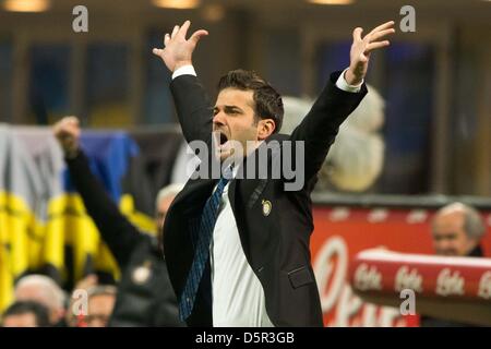 Milan, Italie. 7 avril 2013. Andrea Stramaccioni (Inter), le 7 avril 2013 - Football / Soccer : Italien 'Serie' un match entre l'Inter Milan 3-4 Atalanta au stade Giuseppe Meazza à Milan, Italie, (Photo par Enrico Calderoni/AFLO SPORT/Alamy Live News) Banque D'Images