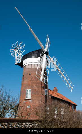 Weybourne mill, North Norfolk, Angleterre Banque D'Images