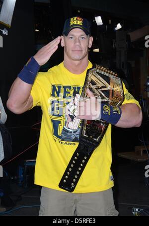 New York, USA. 8 avril 2013. John Cena à talk show apparition pour la célébrité Candids à Good Morning America (GMA), GMA Studios, New York, NY Avril 8, 2013. Photo par : Derek Storm/Everett Collection/Alamy Live News Banque D'Images