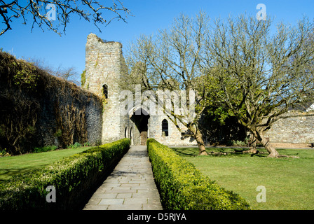 Ruines de l'ancien Palais épiscopal, Llandaff, Cardiff, pays de Galles. Banque D'Images