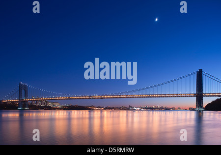 GEORGE WASHINGTON BRIDGE (©CASS GILBERT 1931) HUDSON MANHATTAN NEW YORK USA Banque D'Images