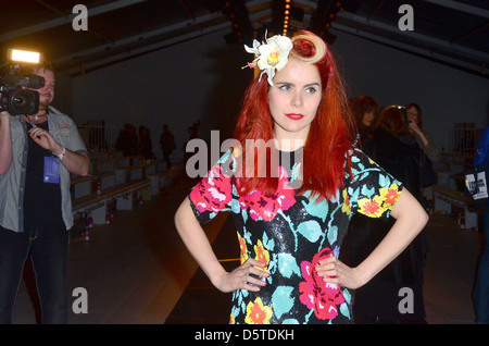 Paloma Faith London Fashion Week Automne/Hiver 2012 Ashish - à l'intérieur de Londres, Angleterre - 21.02.12 Banque D'Images