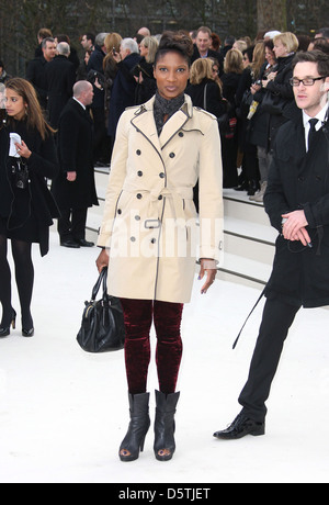 Denise Lewis London Fashion Week - Automne/Hiver 2012 - Arrivées - Burberry London, England - 20.02.12 Banque D'Images