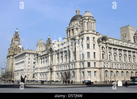 Port de Liverpool building, Cunard Building et Royal Liver Building, sur le front près de la tête de la jetée de Liverpool, en Angleterre Banque D'Images