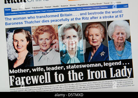 8 avril 2013. Daily Mail Site Web. International News site réaction à la mort de l'ancien premier ministre britannique Margaret Thatcher le 8 avril 2013. Maurice crédit Savage/Alamy Live News Banque D'Images