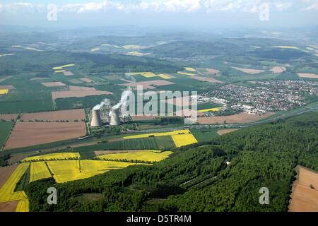 Vue aérienne de la centrale nucléaire Grohnde en Emmerthal, Allemagne, 08 mai 2012. Photo : Stefan Rampfel Banque D'Images