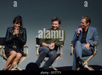 Paula Patton, Jason Bateman, Alexander Skarsgard présents pour Apple Store Soho présente Rencontrez les cinéastes : Panneau de déconnexion, l'Apple Store de Soho, à New York. NewsDerek Crédit : Alamy Live Storm/Everett Collection/Alamy Live News Banque D'Images