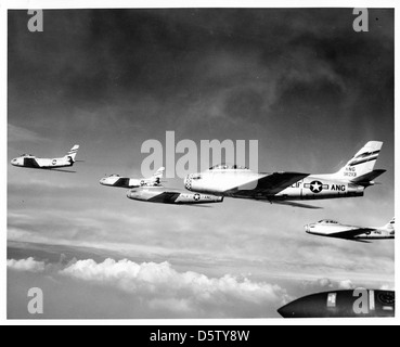 North American F-86A-5-NA 'Sabres' du 195e FIS, Calif.-ANG (Van Nuys). Banque D'Images