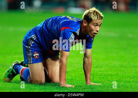 30 août 2012 - La Russie - Moscou, Russie. Sur la photo : footballeur japonais Keisuke Honda. Keisuke Honda ( &# 26412 ;&# 30000 ; &# 22317 ;&# 20305 ; , Keisuke Honda , né le 13 juin 1986) est un footballeur international japonais évoluant au poste de Premier League russe CSKA Moscou FC. (Crédit Image : © PhotoXpress/ZUMAPRESS.com) Banque D'Images