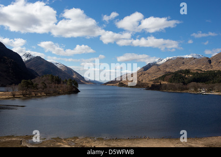 Loch Shiel à Glenfinnan dans les Highlands écossais Banque D'Images