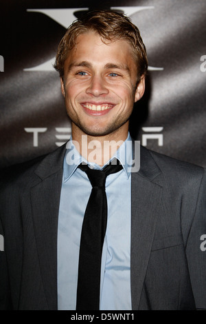 Max Lloyd Jones dans le monde des débuts de Tesla Model X - Arrivées Los Angeles, Californie - 10.02.12 Banque D'Images