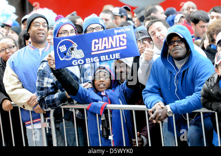 New York Giants' atmosphère de serpentins revue de la victoire dans le Canyon de Heros sur février à New York. L Banque D'Images