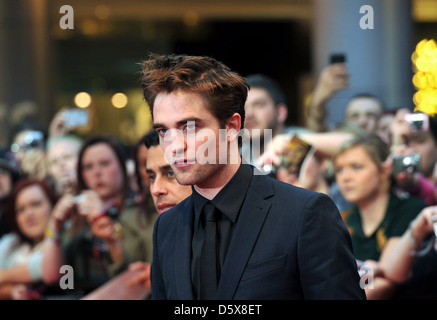 Les éléphants de l'eau Robert Pattinson - UK film premiere tenue à la vue Westfield - Arrivées. Londres, Angleterre - 03.05.11 Banque D'Images