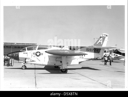 Un North American T-2C Buckeye' de 'l'escadron de formation (VT) 9 à TRAVIS AFB. Banque D'Images