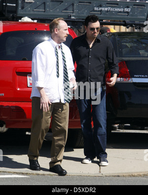 Matt Walsh et Seth MacFarlane sur le plateau de tournage de son nouveau film 'Ted' Boston, Massachusetts - 29.04.11 Banque D'Images