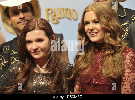 Isla Fisher et Abigail Breslin la première Allemande de 'Rango' Kino in der Kulturbrauerei cinéma. Berlin, Allemagne - Banque D'Images