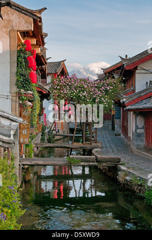 Rue de la vieille ville de Lijiang, Yunnan, Chine Banque D'Images