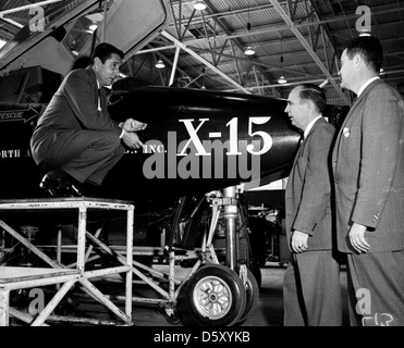 Cokeley, Scott Crossfield et Charles Feltz avec le North American X-15. Banque D'Images