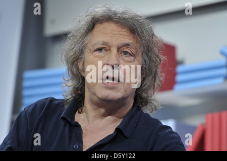 Bap singer Wolfgang Niedecken promouvoir sa biographie 'Fuer 'ne' à Foire du livre de Leipzig. Leipzig, Allemagne - 17.03.2011 Banque D'Images