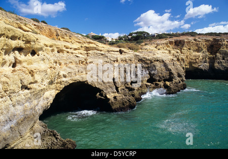 Les grottes naturelles d'Algar Seco Banque D'Images