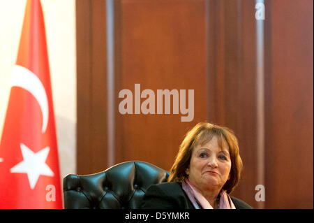 Le ministre fédéral de la Justice allemande Sabine Leutheusser-Scharrenberger se trouve au bureau des affaires religieuses à Ankara, Turquie, 30 octobre 2012. Le ministre est sur une visite de quatre jours en Turquie. Photo : Maurizio Gambarini Banque D'Images