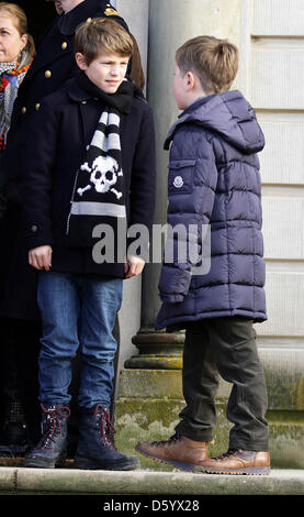 Prince Christian, Le Prince Félix royals danois assiste à l'Sportsride klub Bens Hubertus Chasse en Deer Park, Dyrehaven, Silkeborg. Dimanche 4 novembre 2012. Photo : PRE-Albert Nieboer / Pays-Bas OUT Banque D'Images