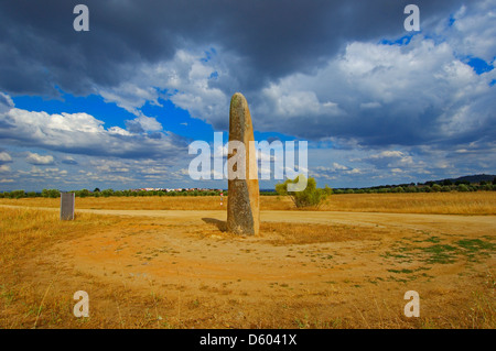 Outeiro Menhir, site mégalithique près de Monsaraz, Nathalie, district d'Evora, Alentejo, Portugal, Europe Banque D'Images