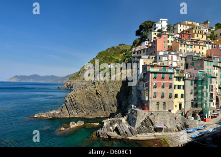 Riomaggiore dans le parc national des Cinque Terre en Italie Banque D'Images