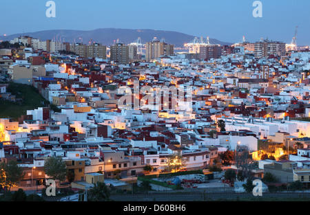 Algeciras au crépuscule. La province de Cádiz, Andalousie Espagne Banque D'Images