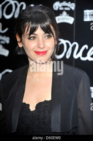 Katie Melua le communiqué de nuit pour new musical 'Une fois' au Phoenix Theatre à Londres, le 9 avril 2013 Banque D'Images
