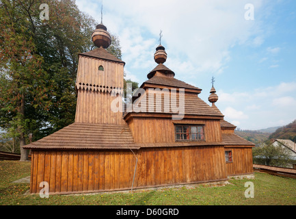 Grec catholique d'église en bois de Saint Paraskevi à Dobroslava, près de Svidnik, Slovaquie Banque D'Images