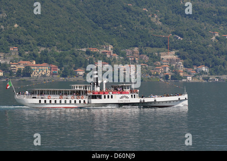 Les lacs italiens, navire à passagers à vapeur, le lac de Côme, Italie Juin 2009. Traversier à vapeur passage Concordia Le Lac de Côme, Italie. Banque D'Images