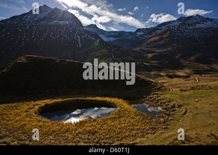 L'Jagdhausalm, avec son petit lac. Sankt Jakob, Parc National Hohe Tauern, le Tyrol, Autriche Banque D'Images