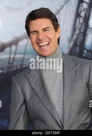 Los Angeles, Californie, USA. 10 avril 2013. Tom Cruise arrive à l'oubli premiere du film à Los Angeles, USA 10 avril 2013. Credit : Sydney Alford / Alamy Live News Banque D'Images