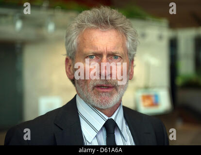 Joueur de football Paul Breitner est photographié à Sao Paulo, Brésil, 11 avril 2012. Breitner est accompagner le Premier Ministre de Bavière lors d'un voyage au Brésil du 09 au 12 avril 2012. Photo : PETER KNEFFEL Banque D'Images