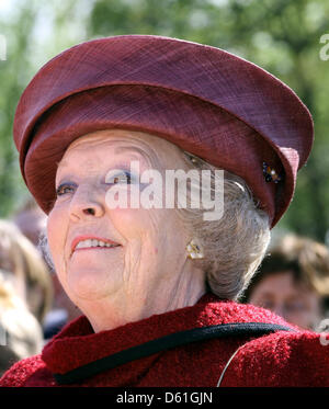 La Reine Beatrix ouvre la nouvelle Madurodam à La Haye, Pays-Bas, 21 avril 2012. C'est un modèle d'une ville néerlandaise sur une échelle 1:25, composé de bâtiments typiquement néerlandais et les repères, que l'on retrouve à divers endroits dans le pays. Cette grande attraction touristique néerlandais a été construit en 1952. Photo : Albert Nieboer - Pays-Bas OUT Banque D'Images