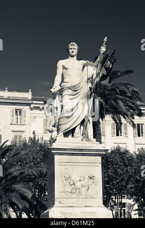 France, Corse, Haute-Corse Ministère, Le Cap Corse, Bastia, Place Saint-Nicolas, statue de Napoléon Bonaparte Banque D'Images