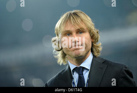 Ancien joueur de football de la Juventus de Turin, Pavel Nedved, est perçue lors de la Ligue des Champions quart de finale deuxième leg match de football entre la Juventus Turin et le FC Bayern Munich à Juventus Stadium à Turin, Italie, 10 avril 2013. Photo : Andreas Gebert/dpa Banque D'Images