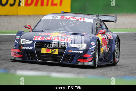 Audi suédois Mattias Ekstrom pilote de course durs pendant la première course de la Masters allemand de voitures de tourisme (DTM) à Hockenheim à Hockenheim, Allemagne, 29 avril 2012. Photo : UWE ANSPACH Banque D'Images